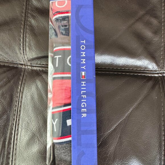 TOMMY HILFIGER Men's 3 Pack Briefs  Cotton Stretch DR09161380 X-Large NEW wTAGS - Picture 2 of 4